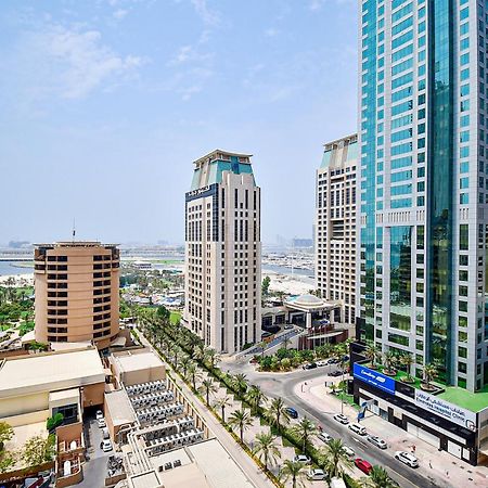 Luxury Escapes - Furnished Studio With Balcony In Royal Oceanic Дубай Экстерьер фото