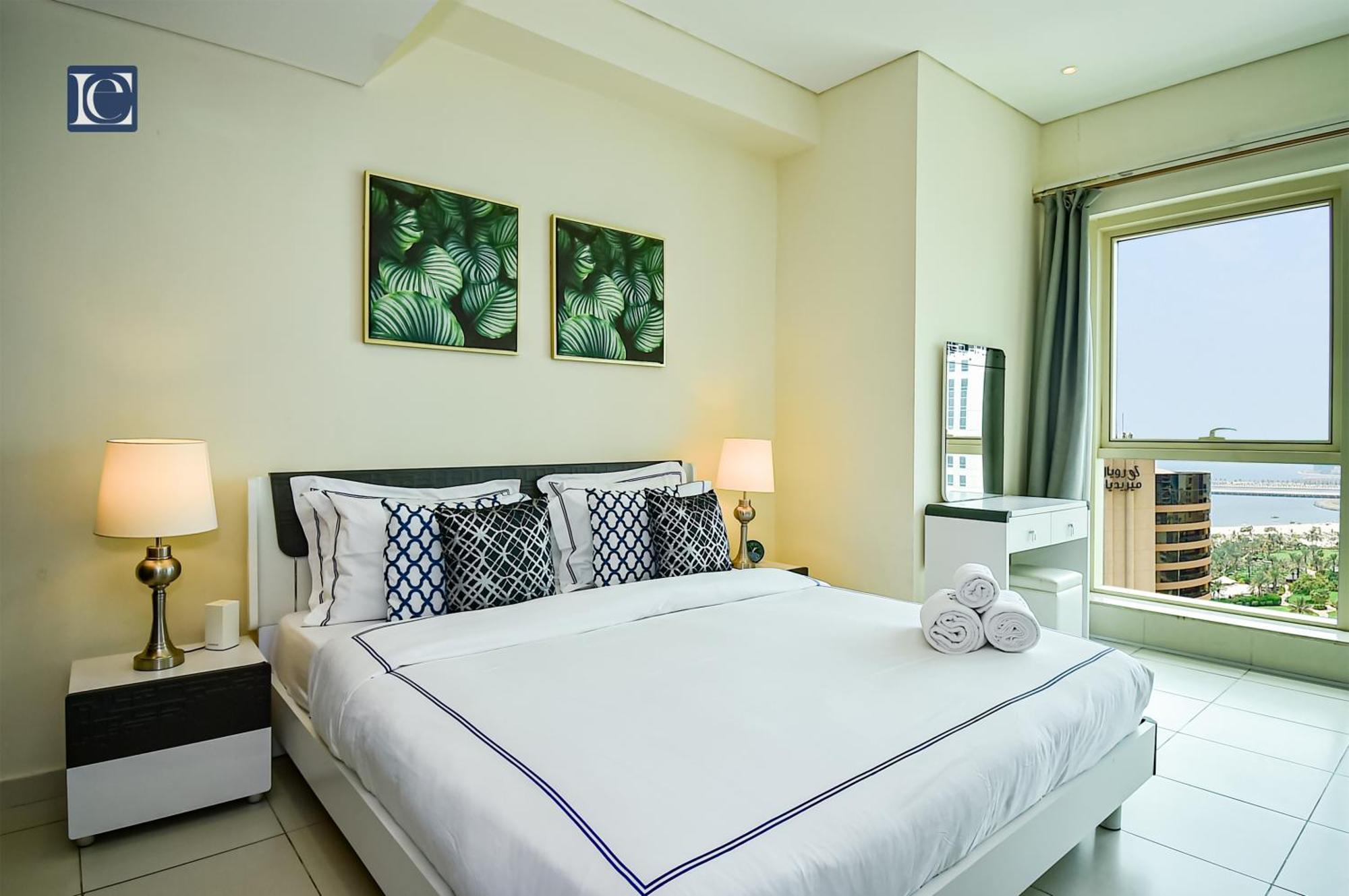 Luxury Escapes - Furnished Studio With Balcony In Royal Oceanic Дубай Экстерьер фото